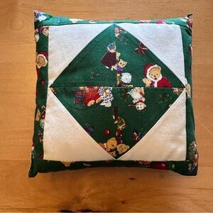 Quilted Vintage Christmas Holiday Decorative Bears Pillow Hand Crafted